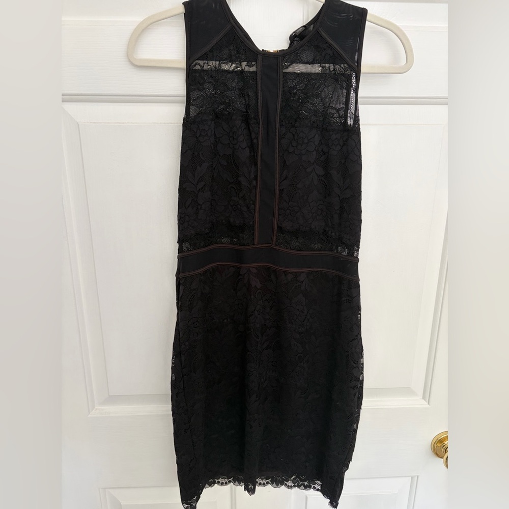 Guess- Lace Little Black Dress 😍